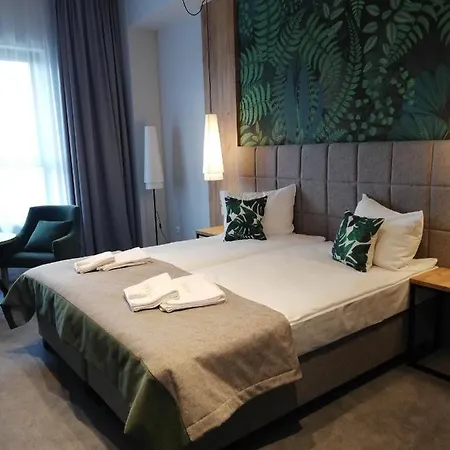 Folga - Hotel, Restauracja, Browar, Frühstückspension 4*