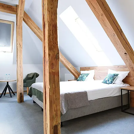 Folga - Hotel, Restauracja, Browar, Frühstückspension 4*