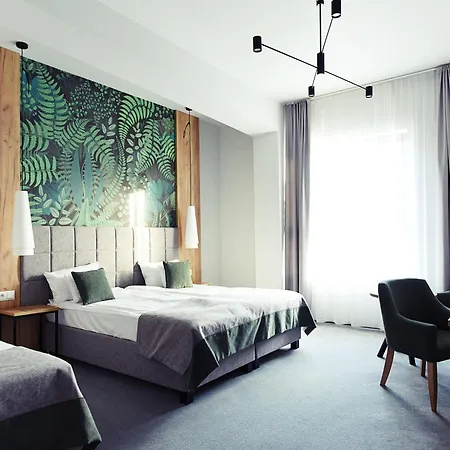 Folga - Hotel, Restauracja, Browar, Frühstückspension 4*