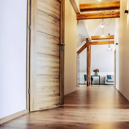 Folga - Hotel, Restauracja, Browar, Frühstückspension 4*